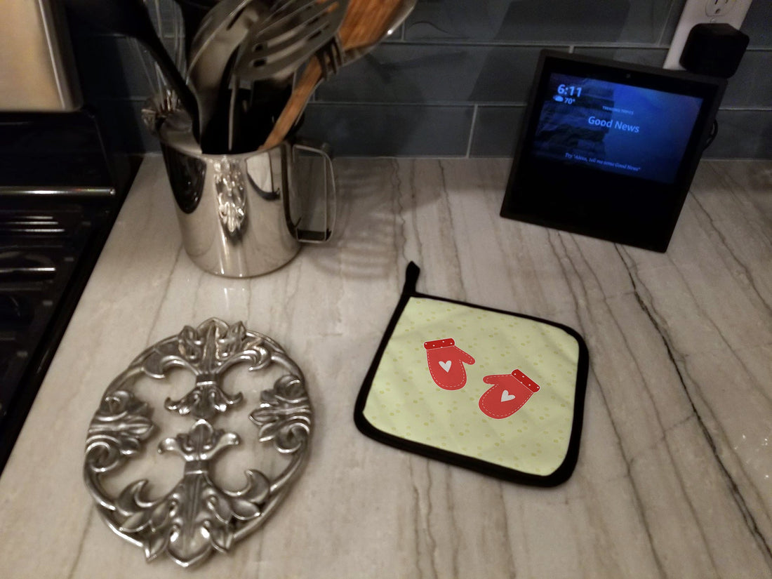 Oven Mitts on Green Pot Holders - Set of 2 - Heat-Resistant Kitchen Essentials