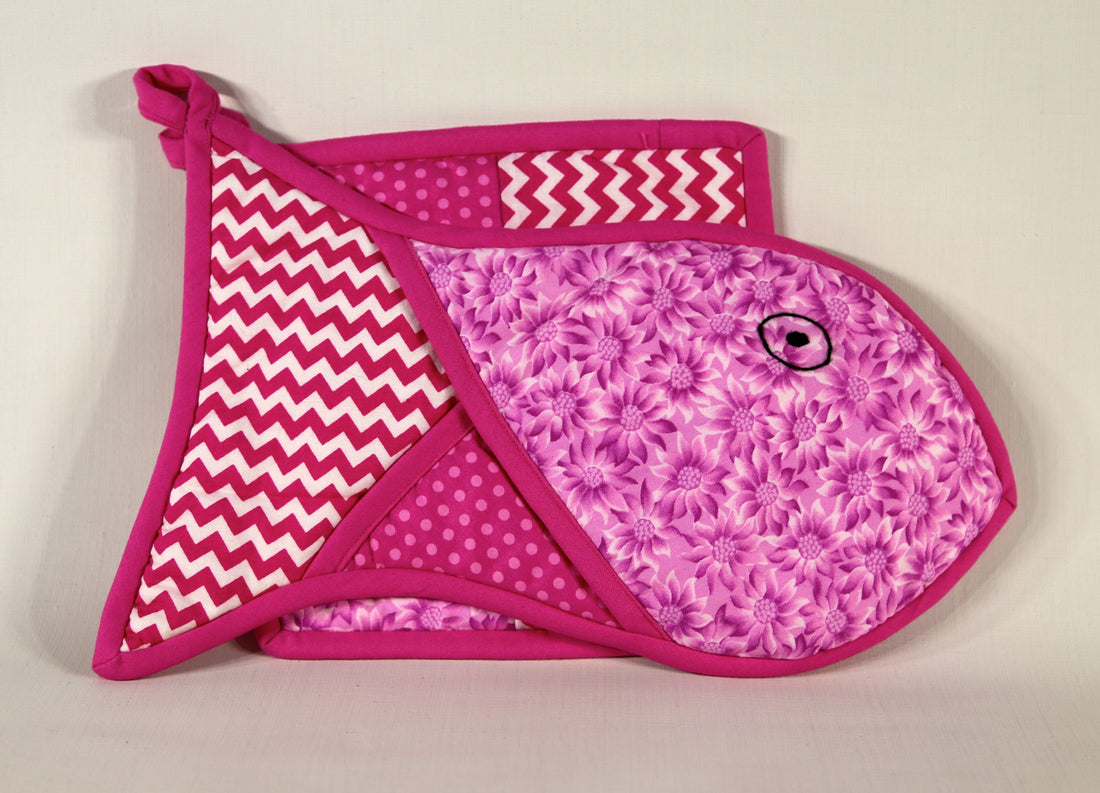 'Pwason' Fish Oven Mitt Set